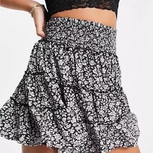 american eagle black floral ruffle skirt